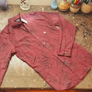 XS Slim Express "Performance" Long Sleeve Buttonup Shirt in Burgundy